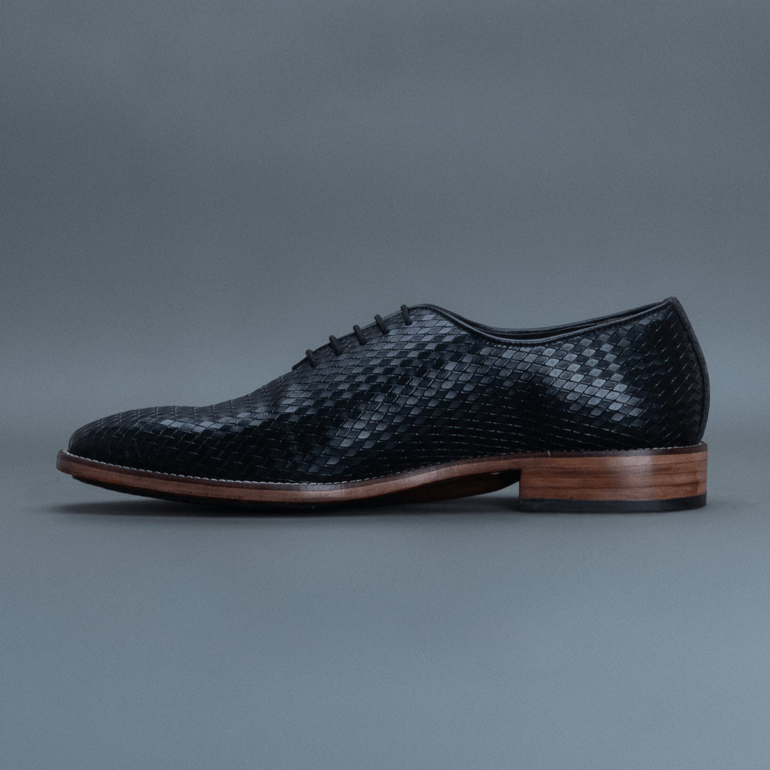 Apex WholeCut Oxford – Black - Image 4