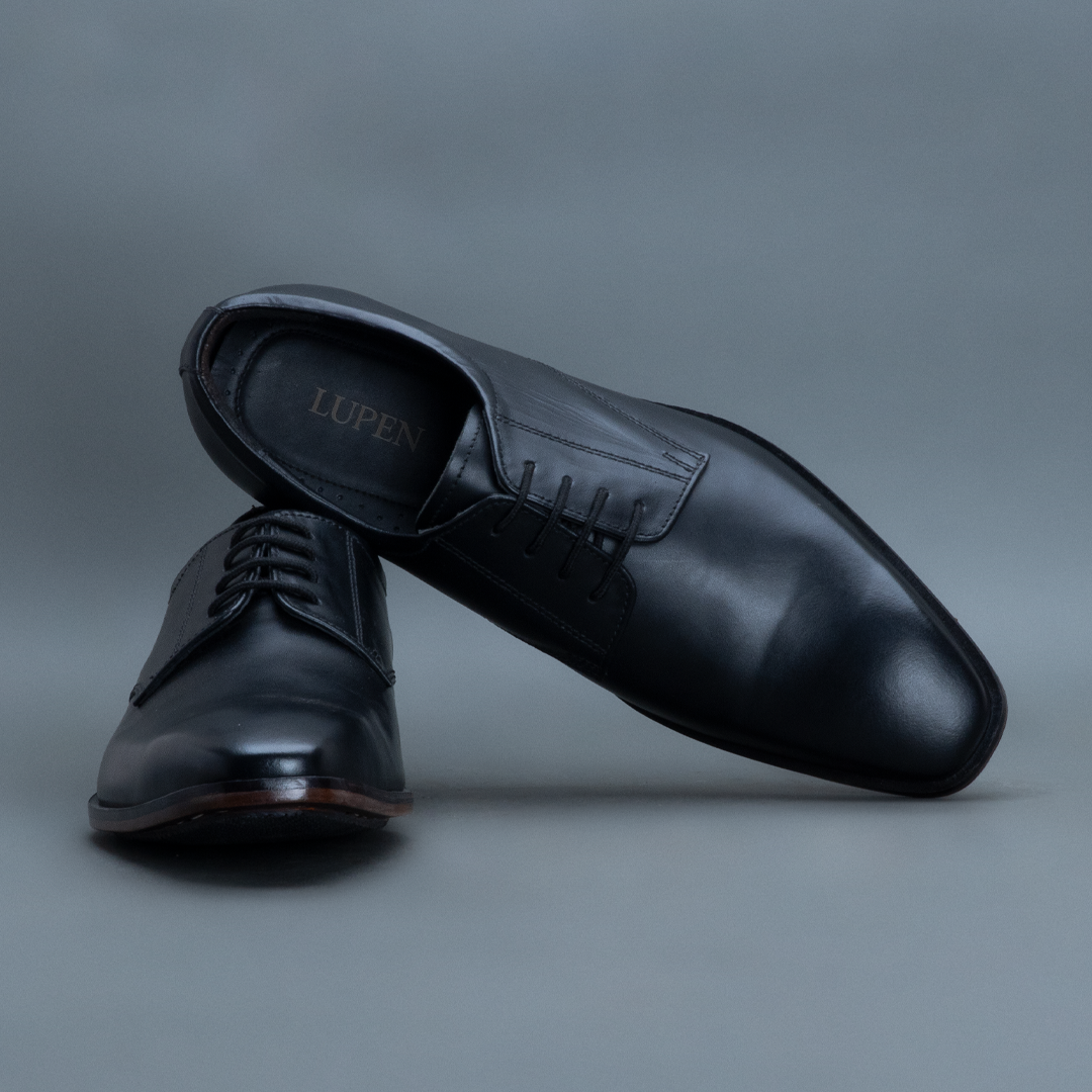 Fang Derby – Black